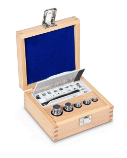 [EN]: Weight kit F1 ECO-form, 1mg...100g stainless steel polished, in wood-box incl. tweezers and dust brush
