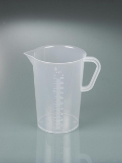 Graduated beakers with handle, transparent graduation
