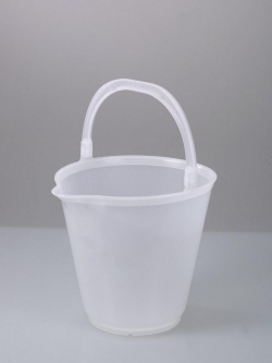 [EN]: Bucket 12 ltr., PP transparent, with spout and scale