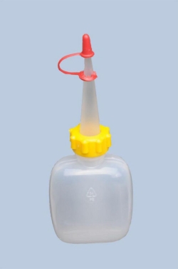 Applicator bottle 50 ml flat, LDPE, nature, incl. blast pipe a. protection cap