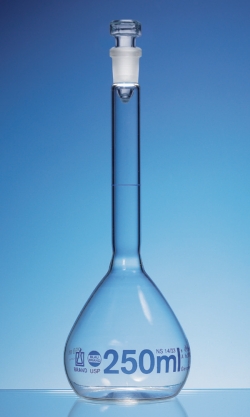 Volumetric flasks USP, boro 3.3, class A, blue graduations, with glass stopper, incl. USP batch certificate